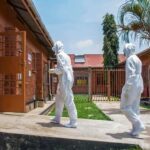 Suben a catorce los casos positivos de ébola en la capital de Uganda