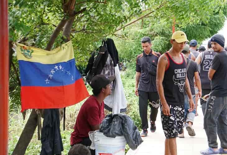 Venezolanos quedan a la deriva en el sur mexicano por nuevo plan migratorio