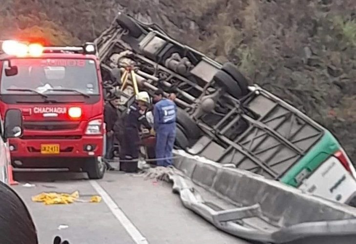 Accidente de bus en vía Panamericana deja 20 pasajeros muertos