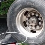 Motociclista muere bajo las llantas de un camion en San Luis, autopista Medellín-Bogotá