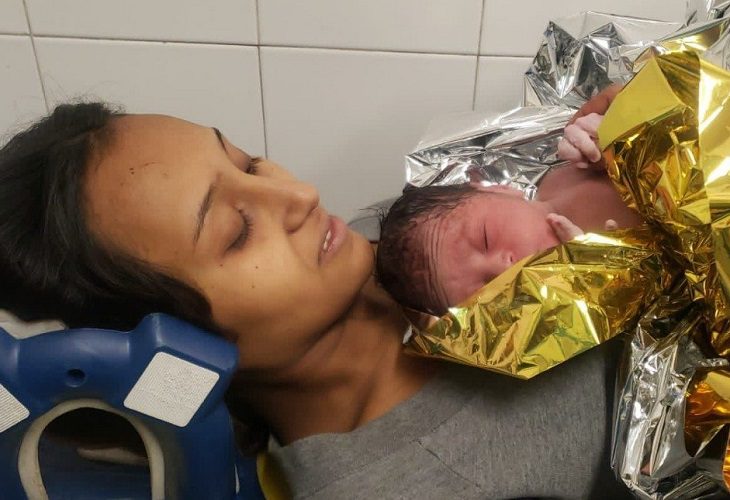 Mujer tuvo a su bebé en un tren de la estación Acevedo del Metro de Medellín