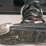 En botas de motociclismo pretendían sacar un cargamento de Oro en el JMC