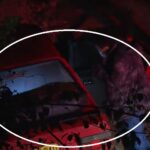 En un carro viejo de color rojo encontraron el cadáver de una mujer, en Bogotá