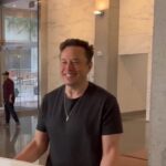 Elon Musk confirmó la compra de la red social Twitter