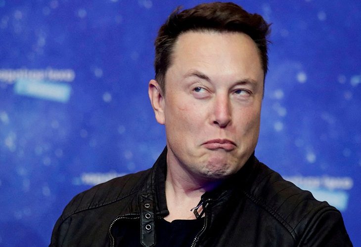 Elon Musk hace varios despidos en su primer día como dueño de Twitter