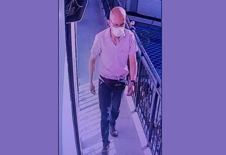Así salía Gabriel González Cubillos del hotel del Rey, luego de matar a su hijo, en Melgar