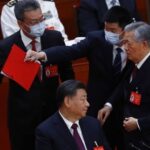 Sacan a Hu Jintao del Congreso del Partido Comunista chino