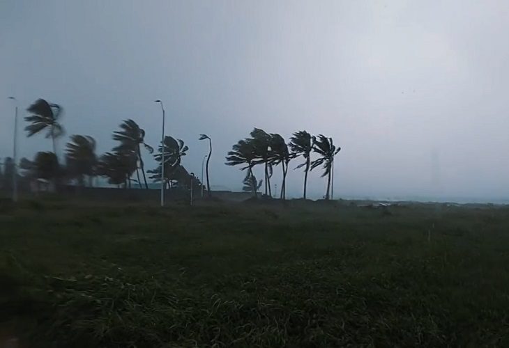 El huracán Julia se está alejando de San Andrés tras dejar 2 casas destruidas