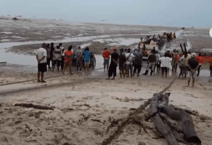 Retroceso del mar en Sampur, Indonesia, no está relacionado con un tsunami
