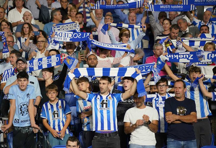 Seguidor de Real Sociedad muere en la tribuna principal de la de Reale Arena