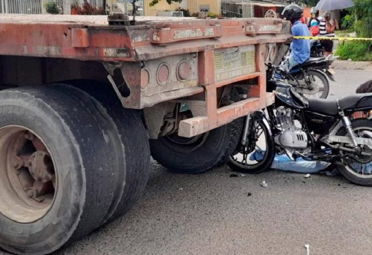 Cartagena: motociclista se mató contra una tractomula este 2