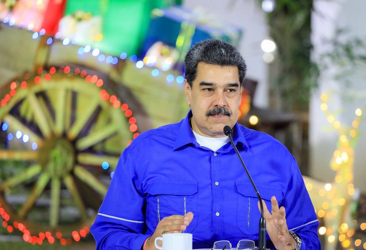 Maduro insulta a Nacho por sus quejas tras negarle hacer un concierto gratuito