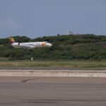 Aterriza en Venezuela el primer vuelo desde Colombia en casi tres años