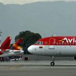 La integración de Viva y Avianca se tambalea por los slots y el tiempo-------Avianca y Viva apelan decisión que rechazó su integración en Colombia