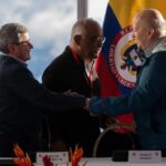 Colombia y el ELN invitan a EE.UU., España y seis países más a acompañar el diálogo de paz