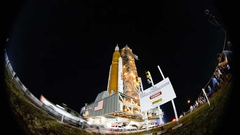 Comienza la carga de combustible del cohete SLS para el lanzamiento de Artemis I