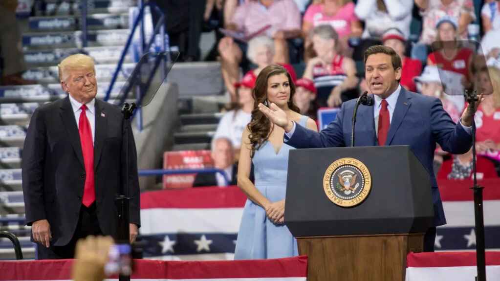 DeSantis alimenta el rumor sobre su candidatura presidencial con una autobiografía