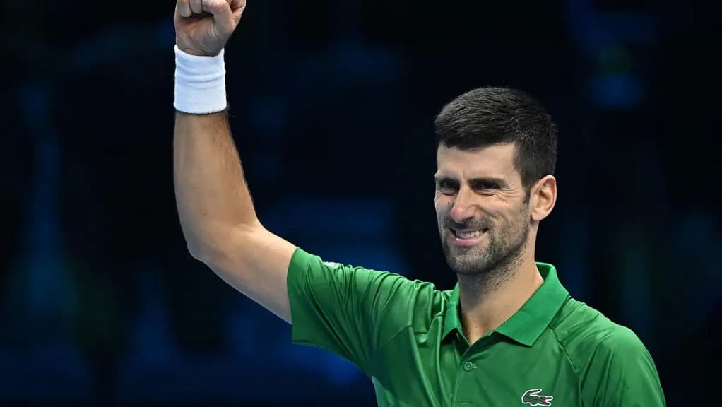Djokovic desespera a Rublev y accede a semifinales de las Finales ATP