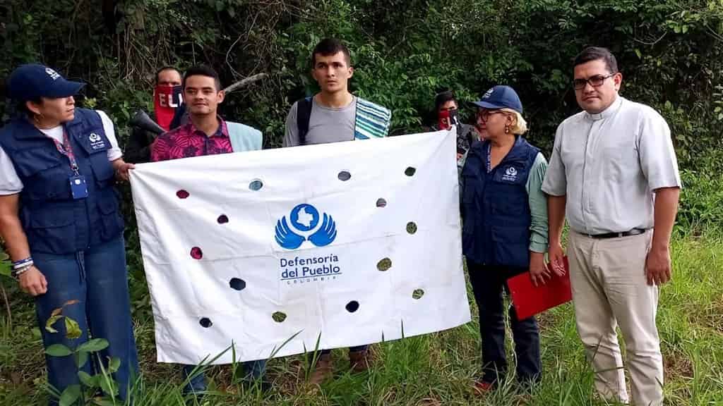 El ELN deja en libertad a dos soldados que había secuestrado en Colombia