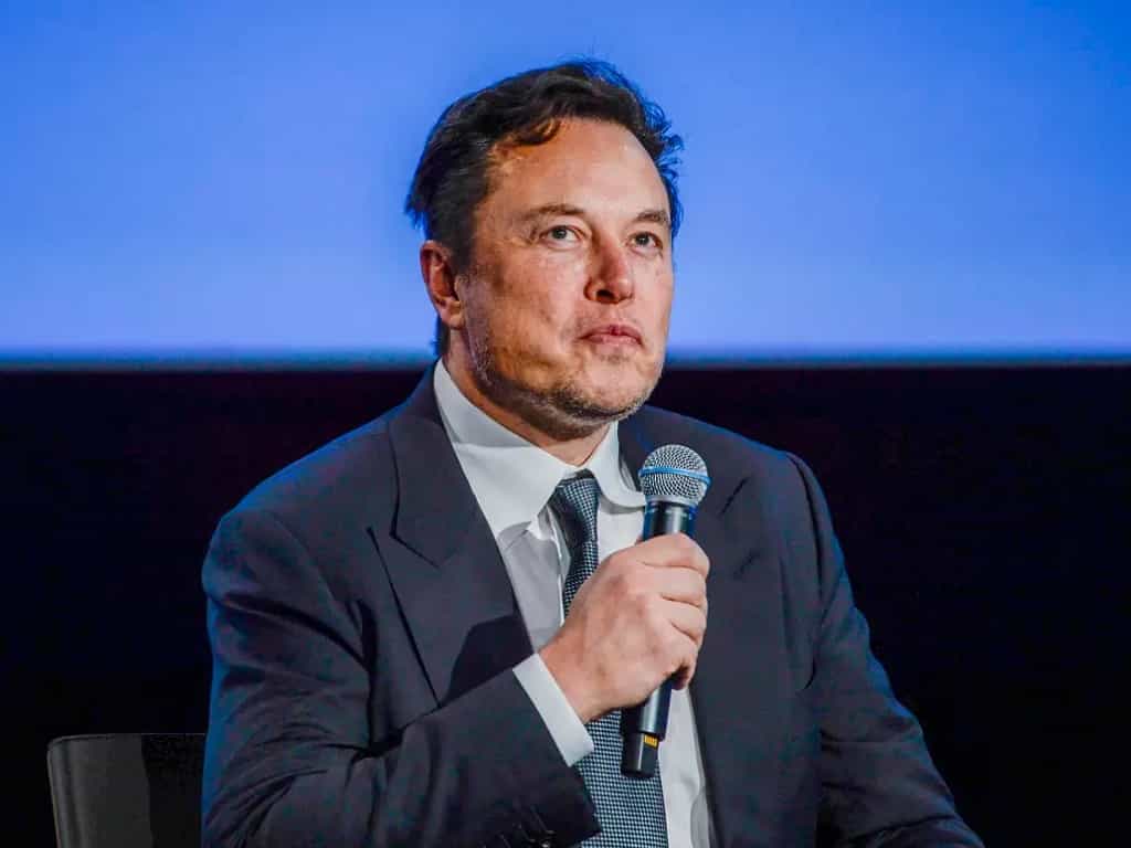 Elon Musk admite que vendió parte de Tesla para “salvar” a Twitter