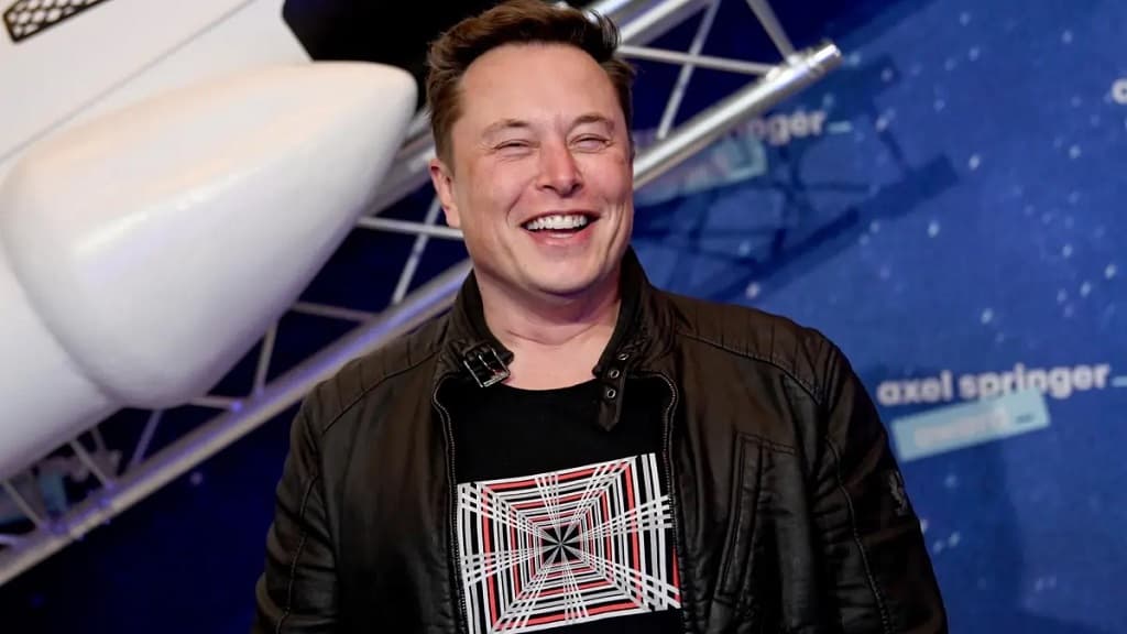 Elon Musk pregunta en encuesta si Donald Trump debería volver a Twitter