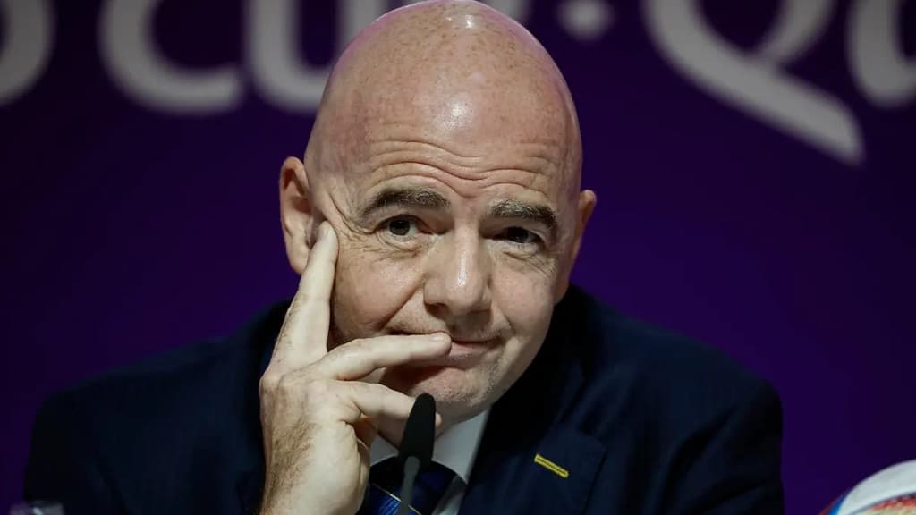 Infantino resalta los avances en Catar y denuncia una doble moral occidental