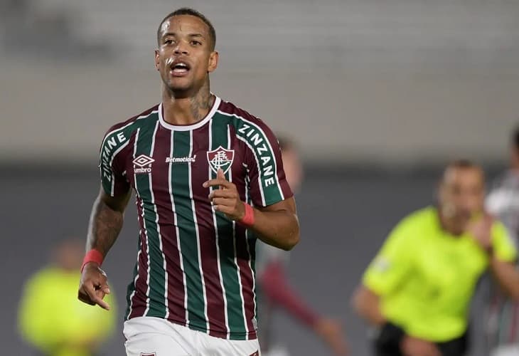 Inter, Fluminense y Corinthians mantienen lucha por segundo lugar en Brasil