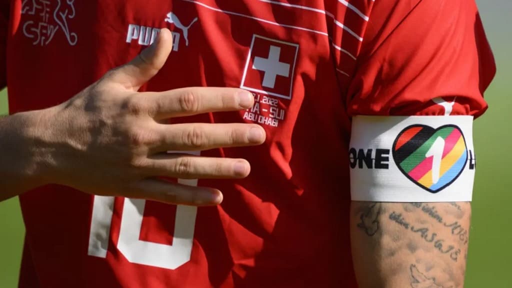 La FIFA amenazó con “sanciones ilimitadas” por el uso del brazalete arcoiris