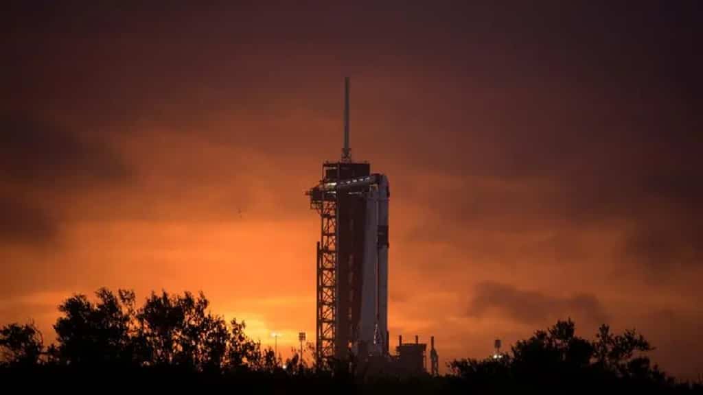 La NASA y Spacex posponen el despegue de misión de abastecimiento a la EEI