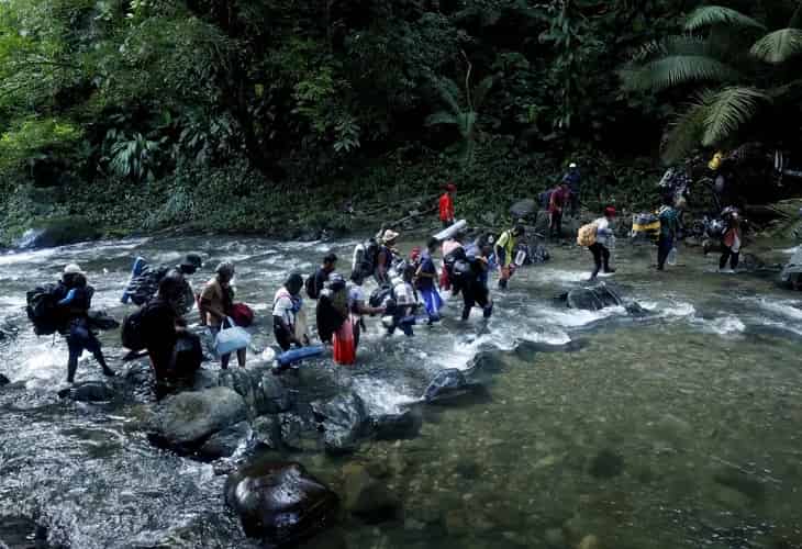 Panamá afirma que sube el tránsito de migrantes irregulares de Haití y Ecuador