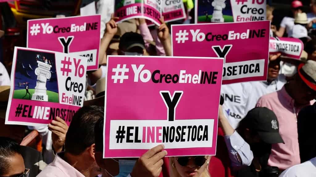 Sorprenden marchas en defensa del ente electoral en el norte y el oeste de México