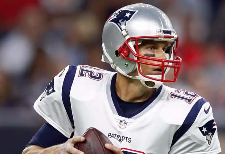 Tom Brady, primero en la historia de NFL en superar 100.000 yardas por pase
