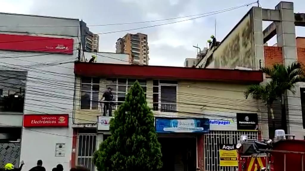 Bucaramanga: caída de hombre de un tercer piso