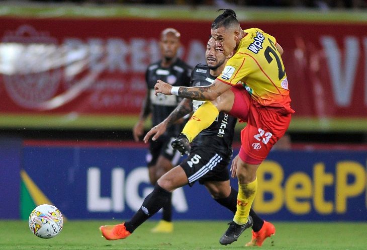 Leo Castro marca gol en la víctima del Pereira ante Junior el domingo 6 de noviembre de 2022. 