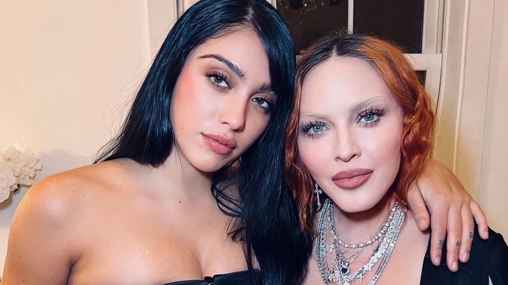 Madonna-lola león, junto a su hija Lourdes