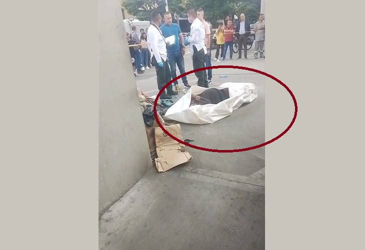 Hallan a una mujer muerta en los bajos de la estación Exposiciones del Metro