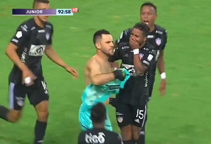 Pereira derrota al Junior el domingo 6 de noviembre: Sebastián viera se hace expulsar por quitarse el buzo para celebrar un gol de penal