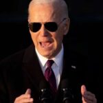 Biden firma una ley que protege el matrimonio igualitario