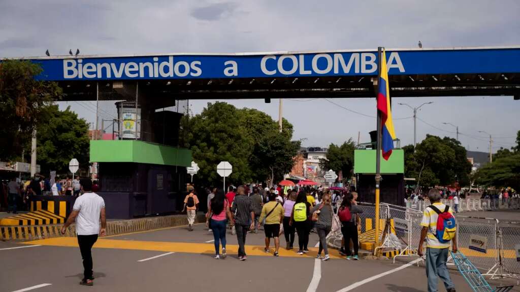 Colombia y Venezuela abrirán la frontera para autos particulares el 1 de enero
