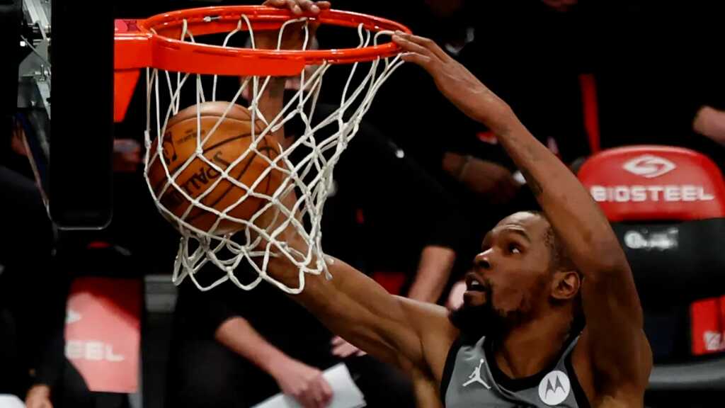 Durant supera a Duncan y es el decimoquinto jugador con más puntos en la NBA