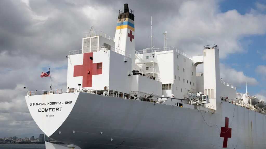 El buque hospital Comfort lleva a cabo su misión humanitaria