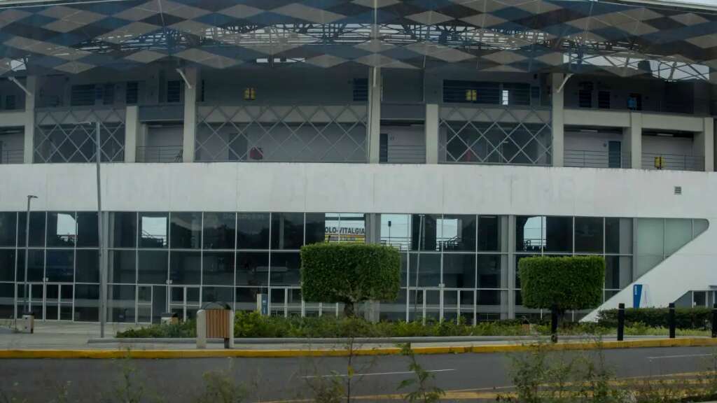 El estadio de béisbol de Nicaragua se llama ahora ‘Soberanía’