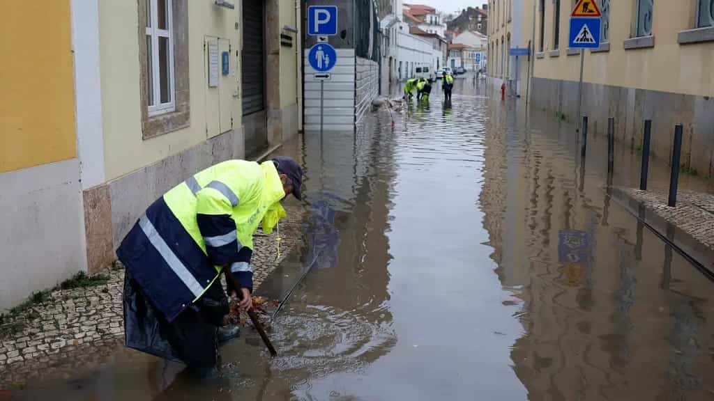 El temporal de lluvia provoca el caos en Lisboa