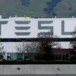 Elon Musk vende acciones de Tesla por valor de 3