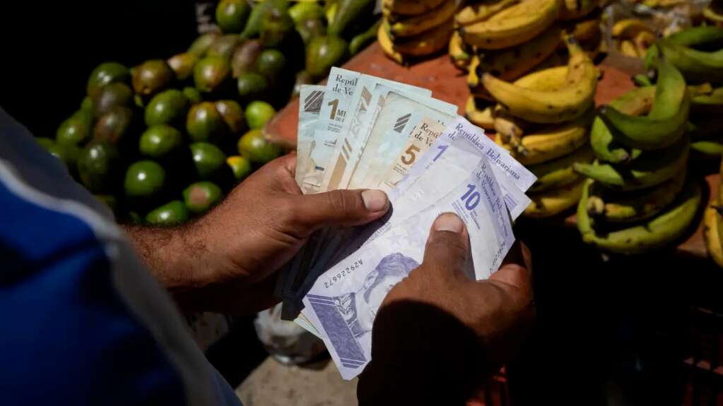 La moneda de Venezuela vale un 17 % menos que hace una semana