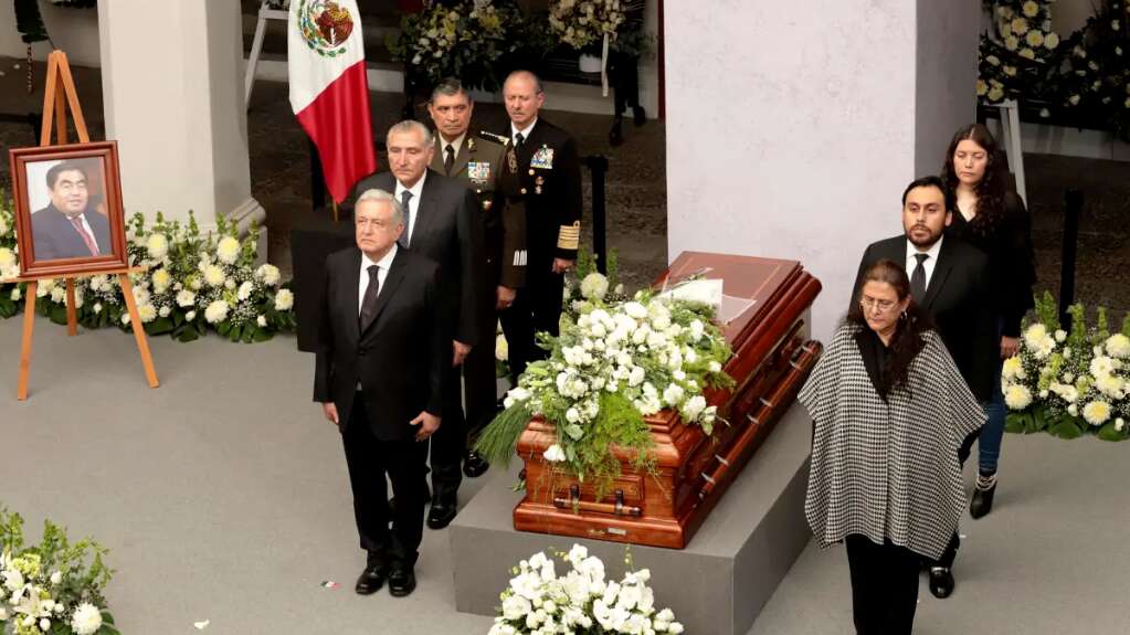 López Obrador y la clase política mexicana velan al gobernador Miguel Barbosa