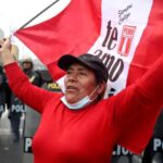 Manifestantes en varios puntos de Perú rechazan a Boluarte y piden comicios
