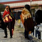Migrantes sufren por el frío extremo al norte de México