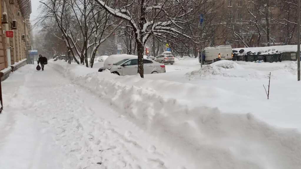 Moscú amanece sepultada por la mayor nevada del siglo XXI