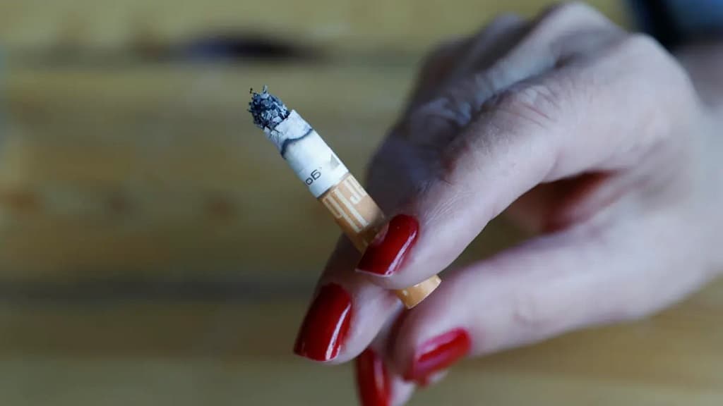 Nueva Zelanda aprueba la ley que prohíbe progresivamente la venta de tabaco